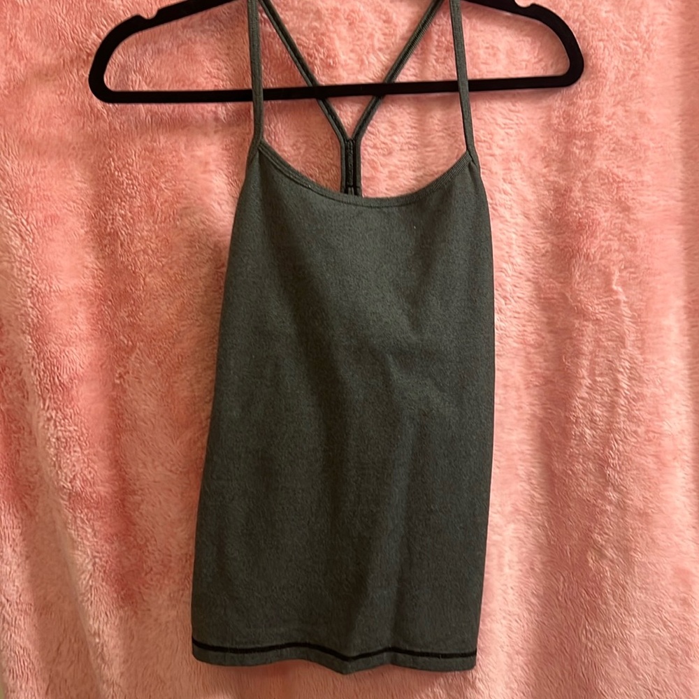 Lululemon Women Size 6 Power Y Rainbow tank top shelf bra yoga athletic b12